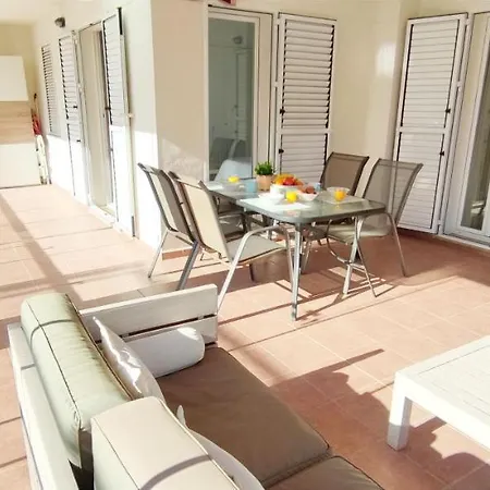 Mares By Costa Apartment *