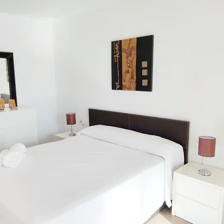 Mares By Costa 德尼亚